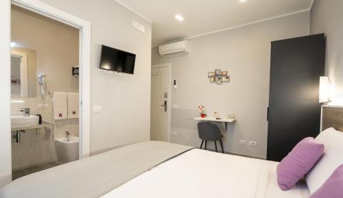 Deluxe Double or Twin Room with Mountain View