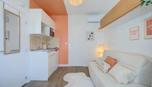 Studio with Sofa Bed