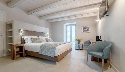 Superior Double Room with Patio
