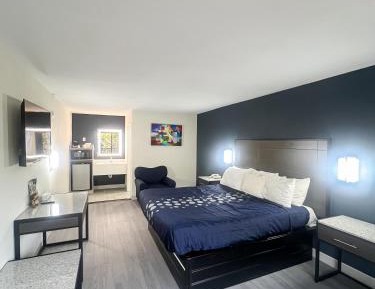 King Room - Non-Smoking