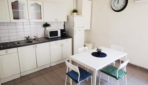 Single Room with Shared Bathroom