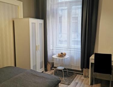 Four-Bedroom Standard Apartment