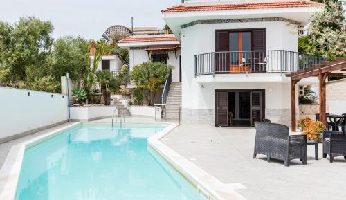 Villa with Sea View
