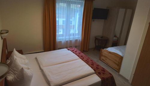 Comfort Triple Room with Shower