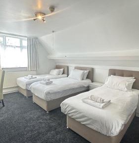 Comfort Triple Room with Shower