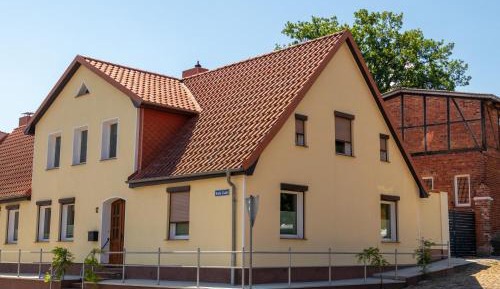 One-Bedroom Apartment with Terrace