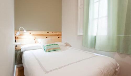 Single Room with Private Bathroom