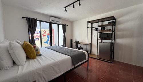 Deluxe Queen Room