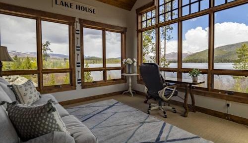 Five-Bedroom Holiday Home