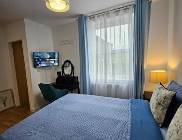 Deluxe Double Room with Shower