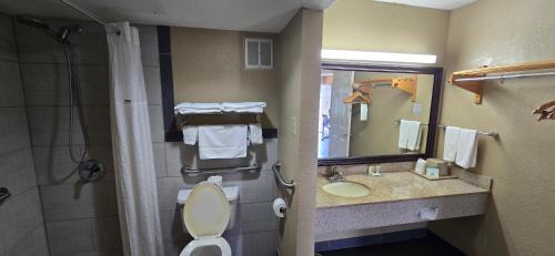 Deluxe King Room - Non-Smoking