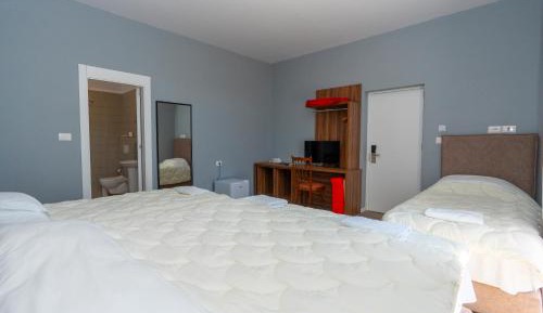 Classic Quadruple Room