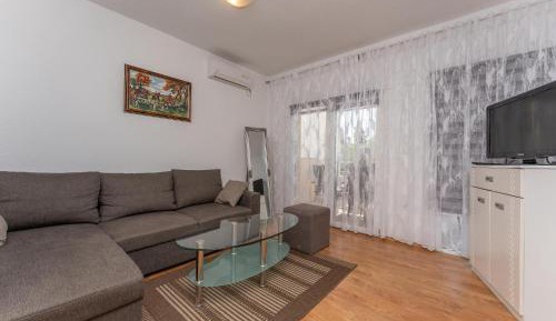 Two-Bedroom Holiday Home