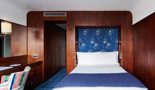 Standard Queen Room
