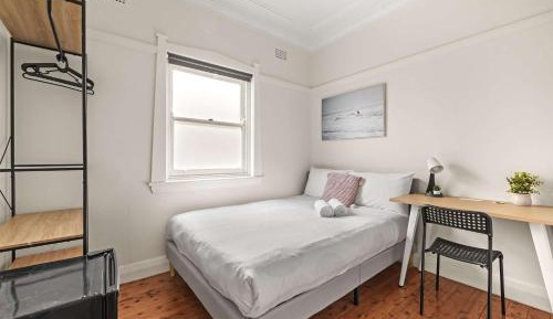 Double Room with Shared Bathroom