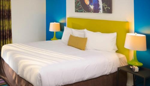Zed King Bed 