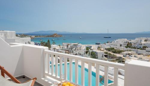 Deluxe Family Room with Sea View