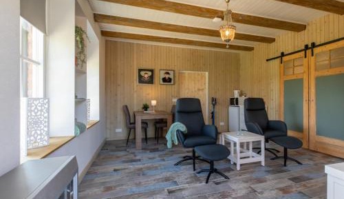 One-Bedroom Holiday Home