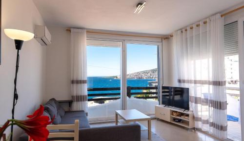 Apartment with Sea View