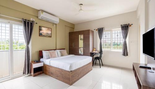 Queen Room with Balcony