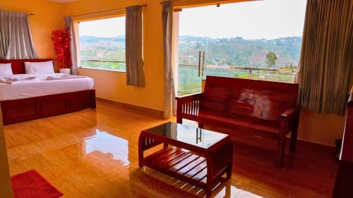 Suite with Balcony