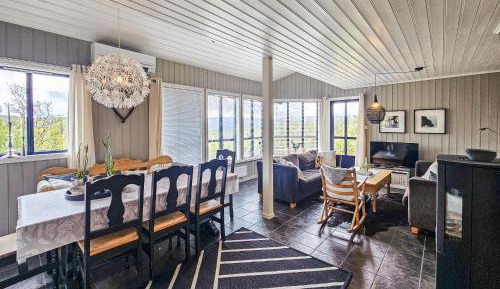 Five-Bedroom Holiday Home