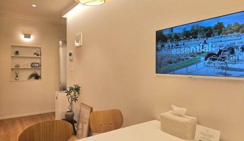 Apartment with City View