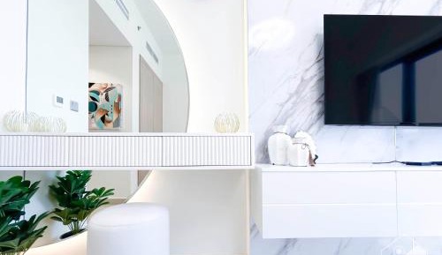 Studio Apartment with Balcony