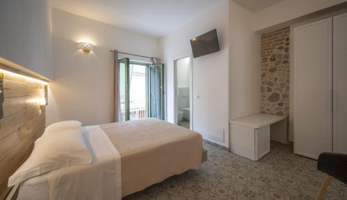 Queen Room with Balcony