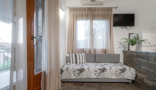Studio with Sea View (3 Adults)