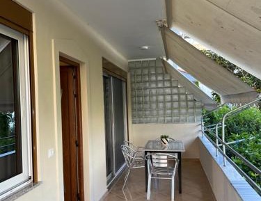 Apartment with Garden View
