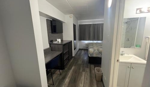 King Room - Disability Access - Non-Smoking