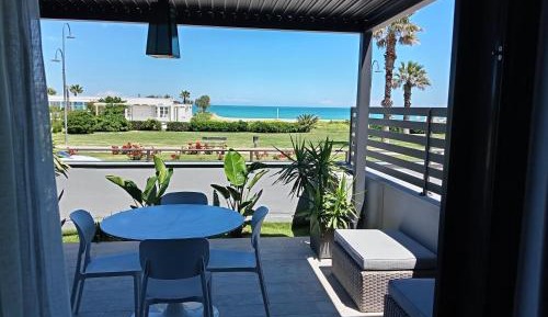 One-Bedroom Apartment with Sea View
