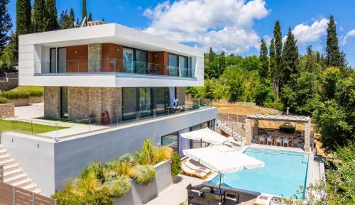 Five-Bedroom Villa