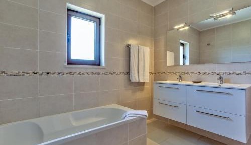Three-Bedroom Apartment with Ocean View