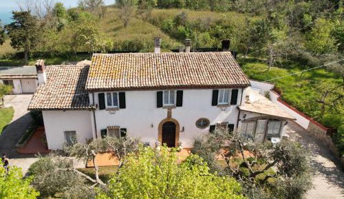 Villa with Garden View