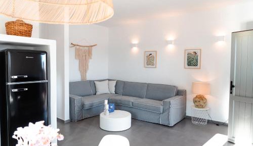 One-Bedroom Apartment with Sea View
