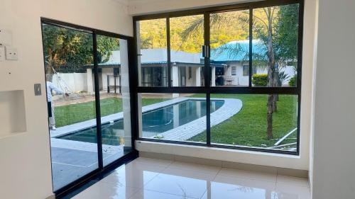 Queen Room with Pool View