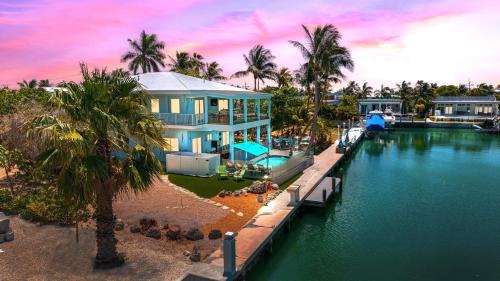 Four-Bedroom Deluxe Home - Oceanfront