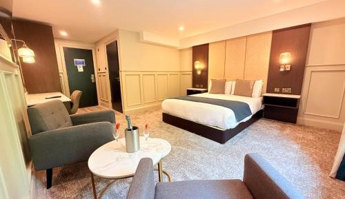 Superior King Room