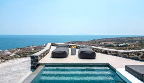 Deluxe Double Room (2 Adults + 1 Child) with private pool