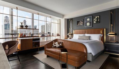 Deluxe King Room