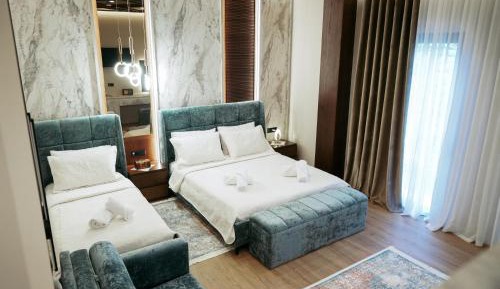 Luxury Triple Room