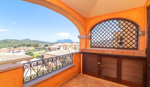 Superior One-Bedroom Apartment with Balcony