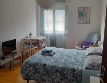 Double or Twin Room with Shared Bathroom