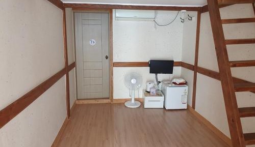 Family Room 2