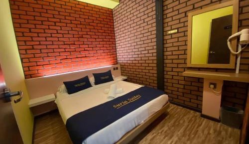 Standard Double Room with Shared Bathroom