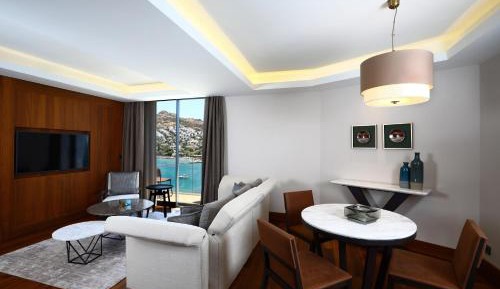 Deluxe Suite Sea View