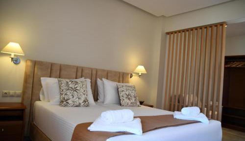 Deluxe Double or Twin Room with Sea View