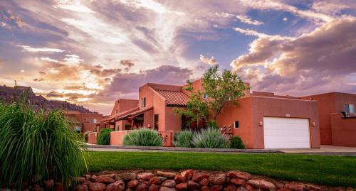 Three-Bedroom Townhouse